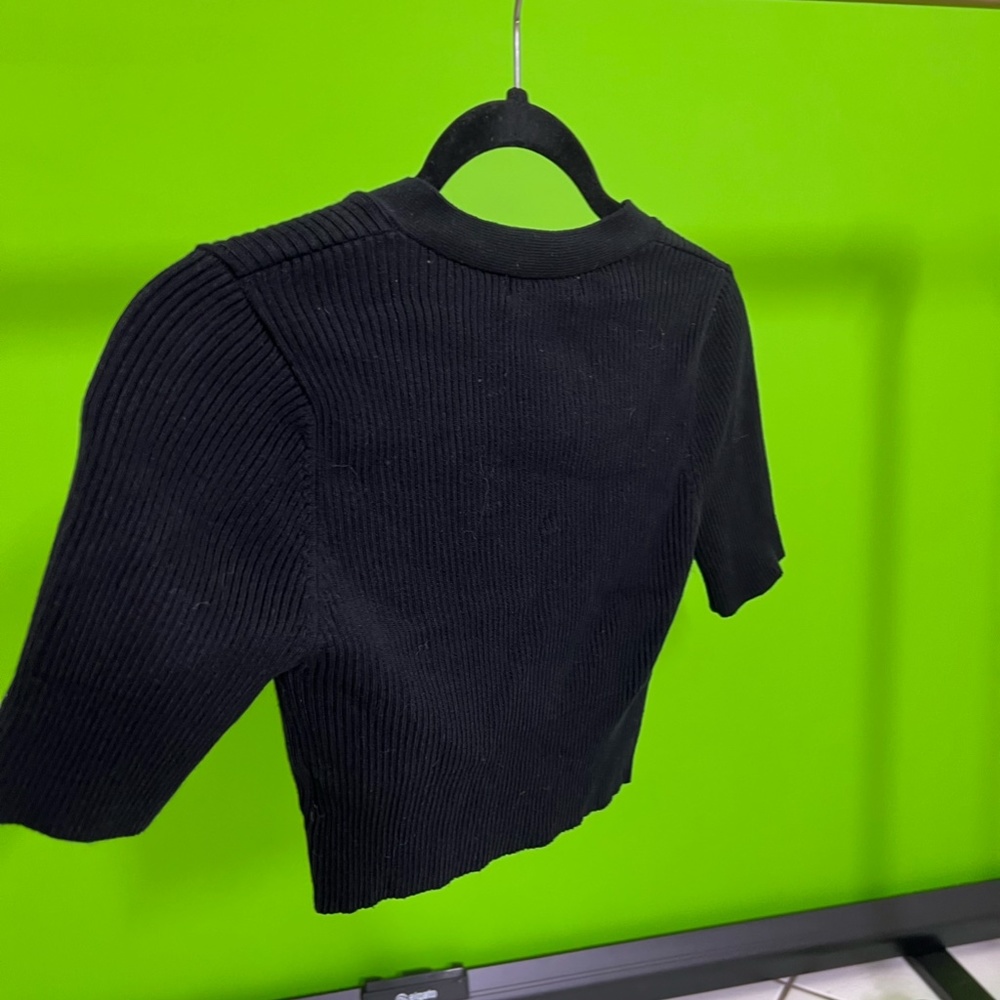 Crop Top - Picture 3 of 3